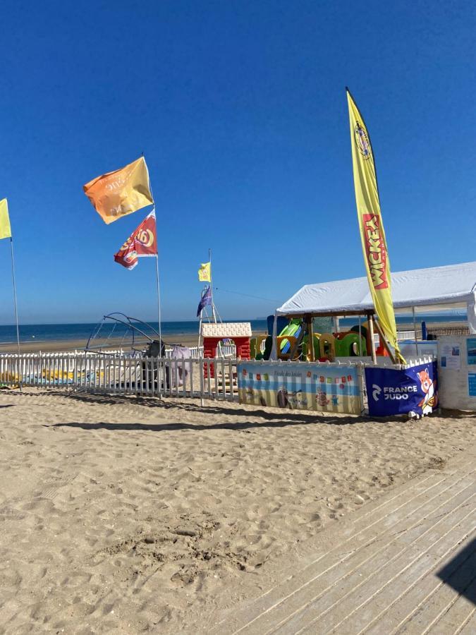 La Villa L'Oiseau Bleu Proche De La Plage Et De Deauville !!! Awards 2025 Blonville-sur-Mer Luaran gambar