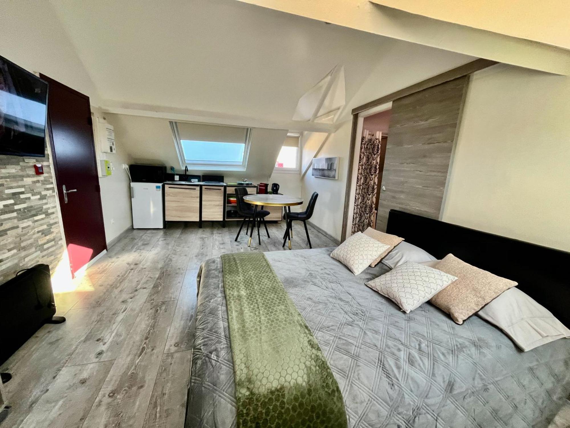 La Villa L'Oiseau Bleu Proche De La Plage Et De Deauville !!! Awards 2025 Blonville-sur-Mer Bilik gambar